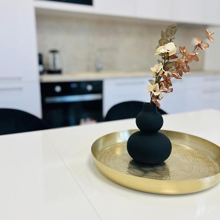 Apartment Riviera Centrum, Private Parking And Smart Check In Банска-Бистрица Экстерьер фото