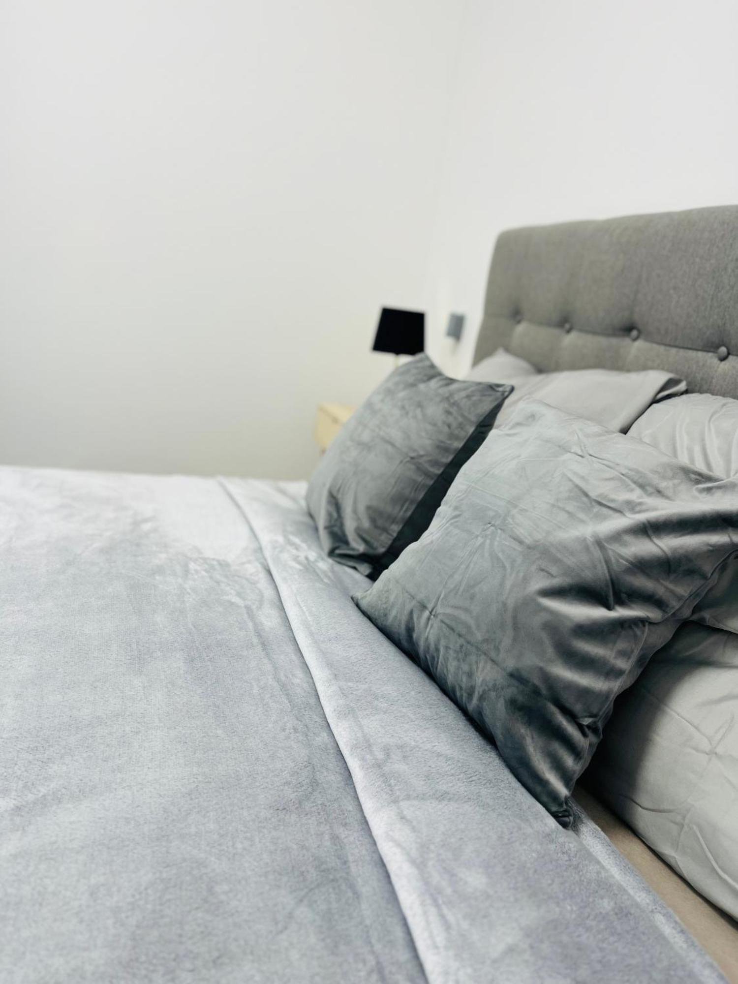 Apartment Riviera Centrum, Private Parking And Smart Check In Банска-Бистрица Экстерьер фото